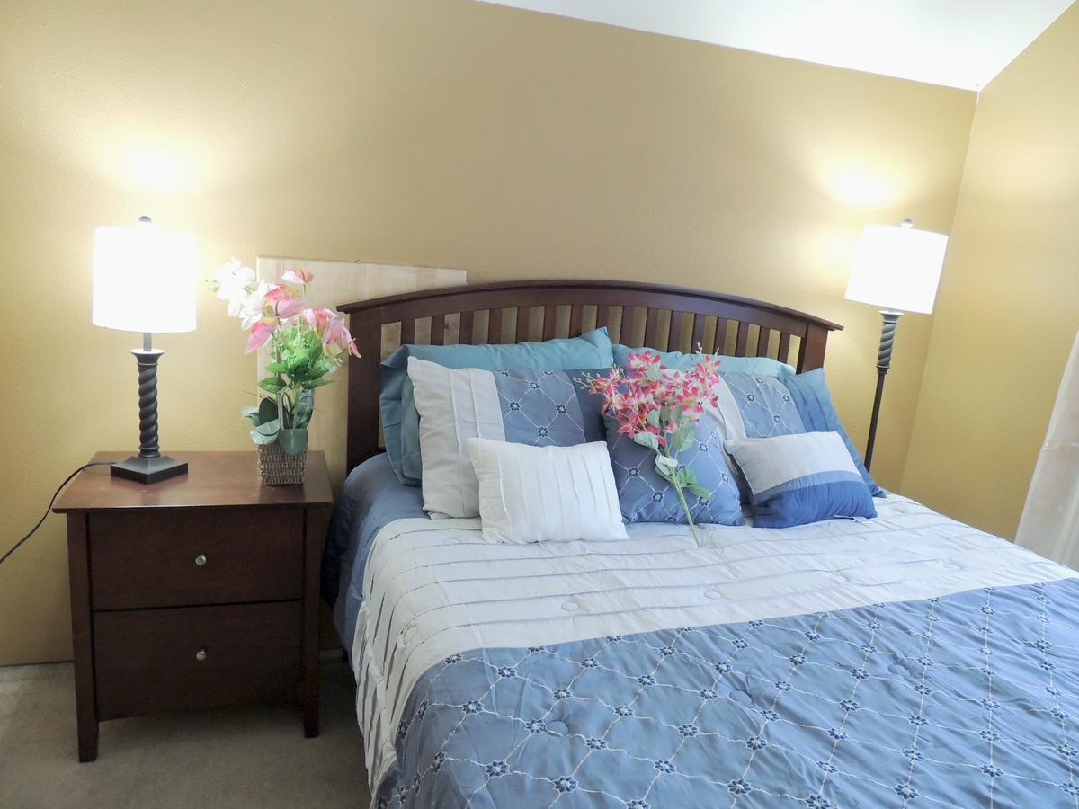 Falcon'S Nest Bed And Breakfast Талкитна Екстериор снимка