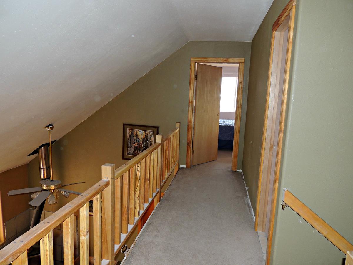 Falcon'S Nest Bed And Breakfast Талкитна Екстериор снимка